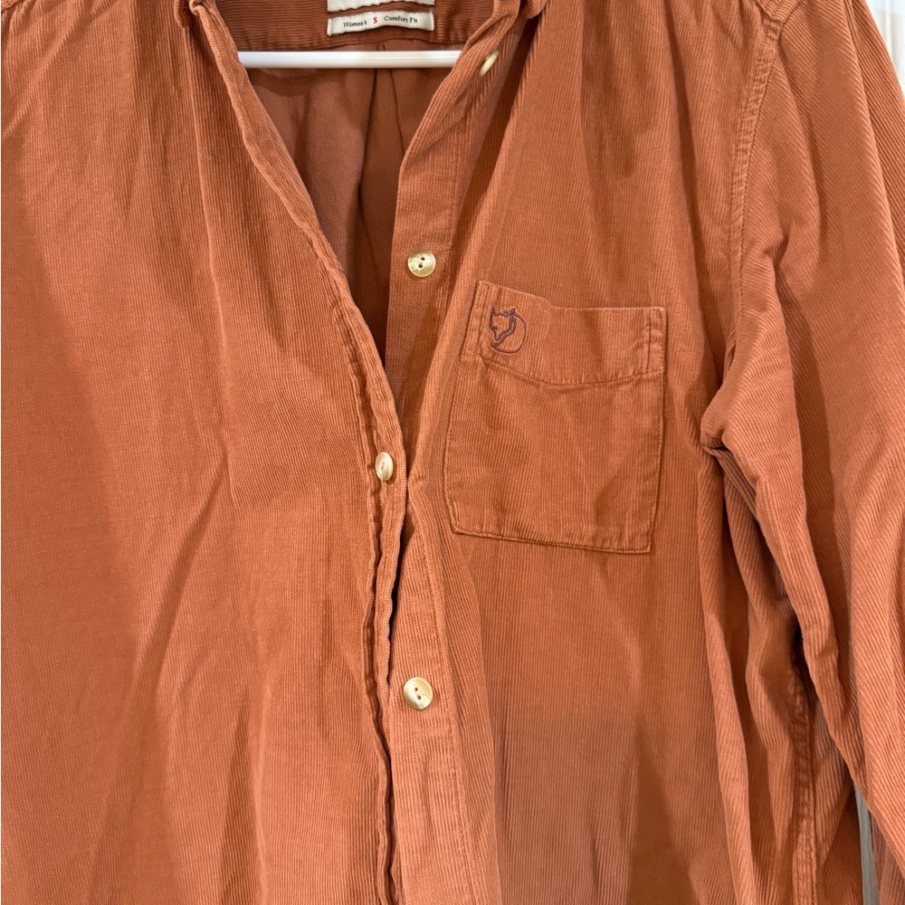 Women’s Fjallraven button down - size small - Picture 3 of 5